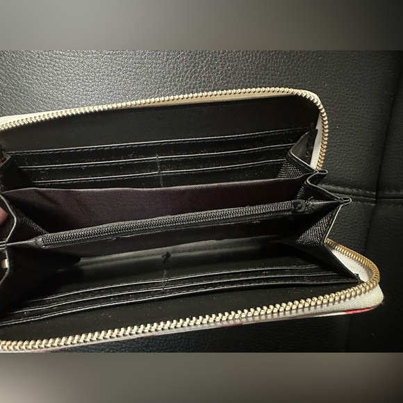 Puerto Rico White and Red Women's Wallet - Picture 3 of 4